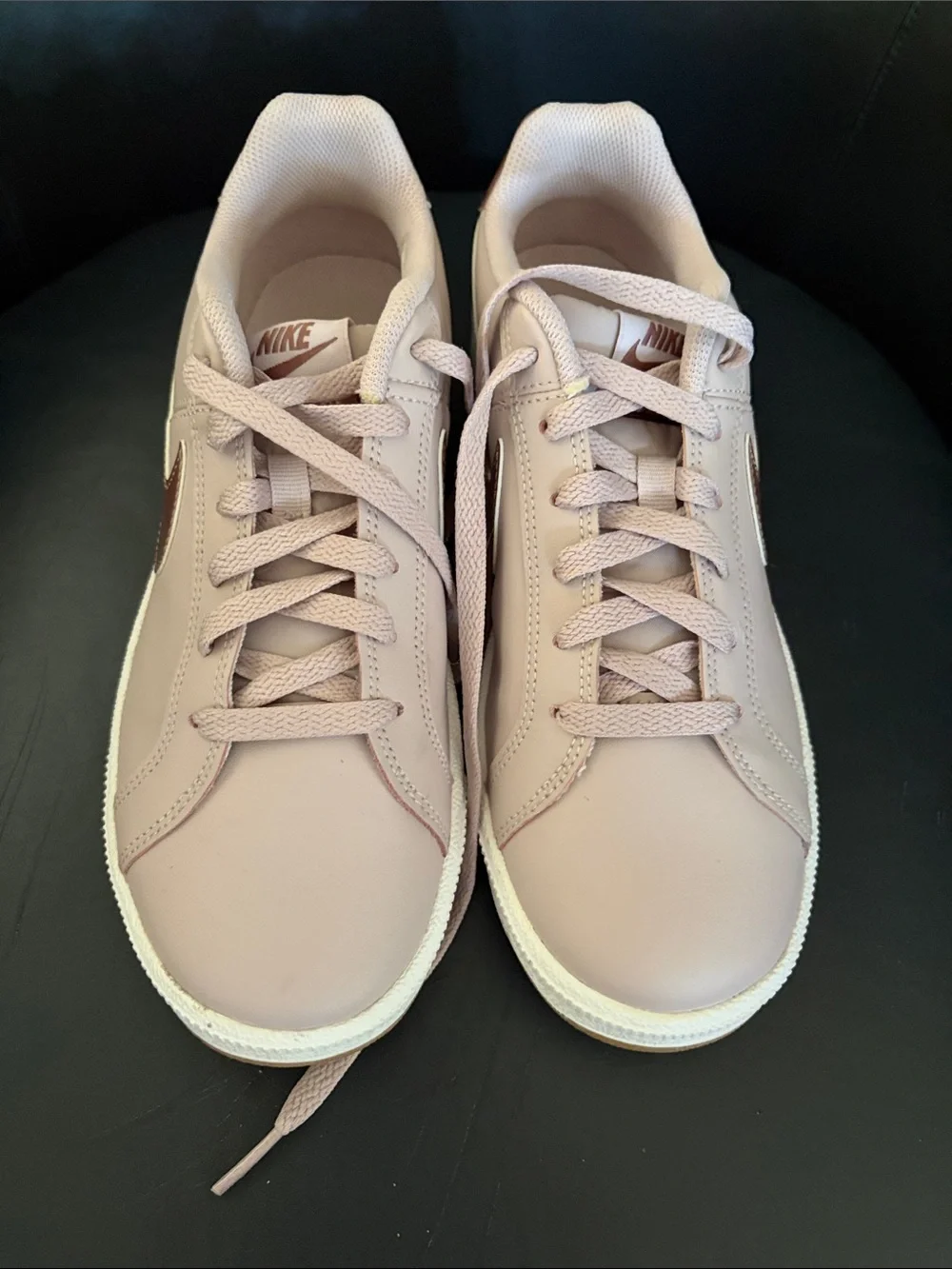 Nike swoosh classic gum